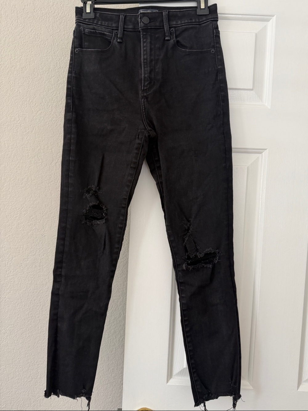 Abercrombie & Fitch Black Distressed High-Rise Skinny Jeans